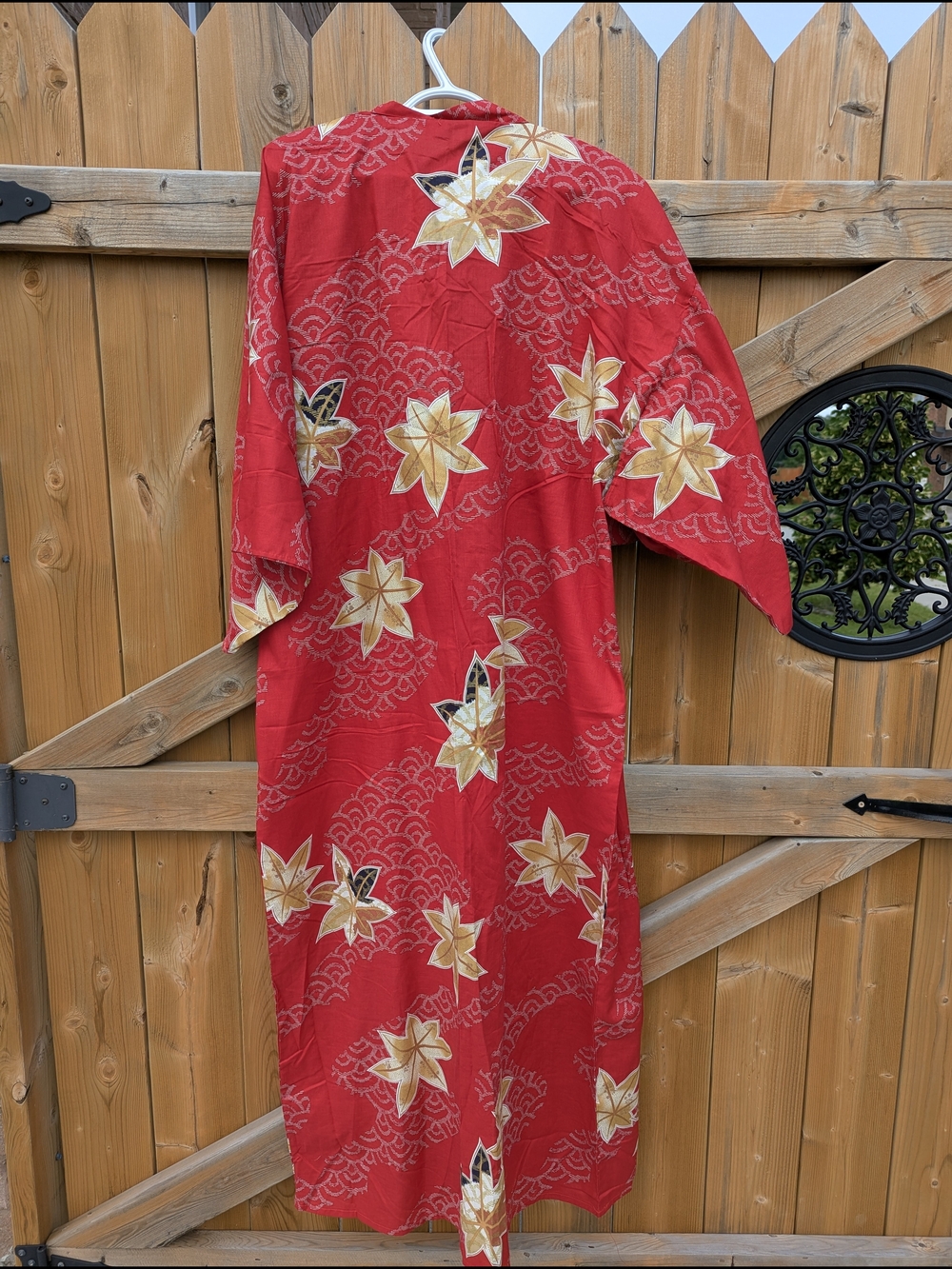 Red Floral Pattern Kimono Robe - Picture 2 of 5